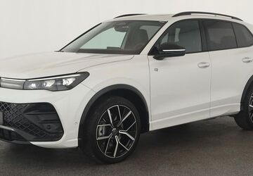VW Tiguan 13.990 km 46.984 &euro; Düsseldorf 40233