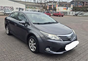 Toyota Avensis 240.000 km 4.299 &euro; Düsseldorf 40223
