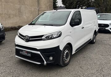 Toyota Proace (Verso) 182.000 km 10.999 &euro; Remscheid 42857