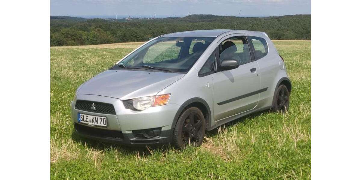 Mitsubishi Colt 73.000 km 2.999 &euro; Düsseldorf 40468