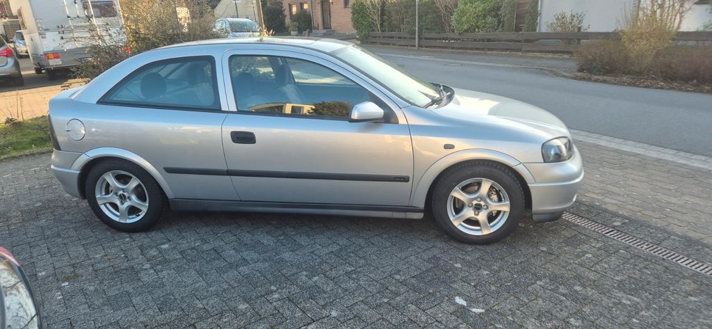 Opel Astra 98.000 km 2.900 &euro; Langenfeld 40764
