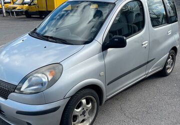 Toyota Yaris 159.030 km 2.300 &euro; Wuppertal 42107