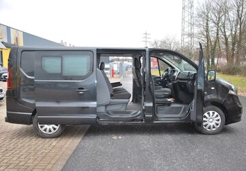 Opel Vivaro 174.456 km 11.800 &euro; Düsseldorf - Bezirk 8 40231