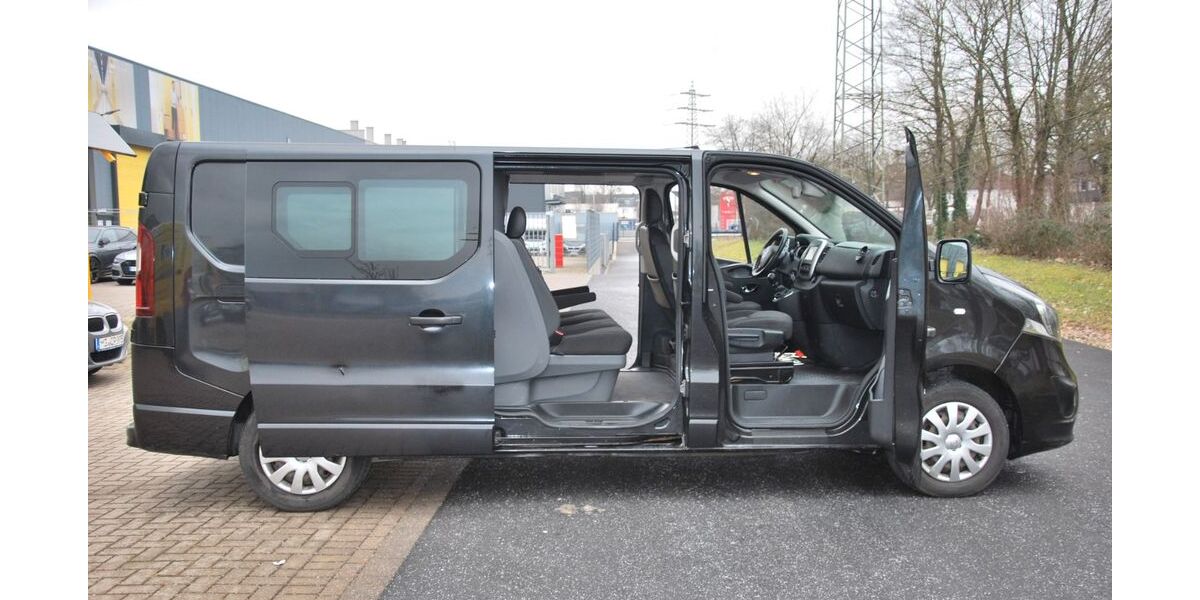Opel Vivaro 174.456 km 11.800 &euro; Düsseldorf - Bezirk 8 40231