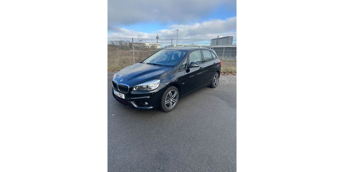 BMW 220 Active Tourer 124.000 km 11.749 &euro; Düsseldorf 40474