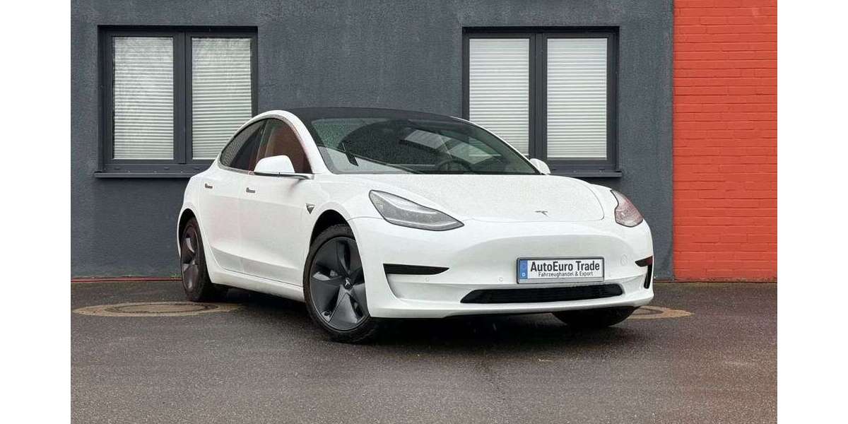 Tesla Model 3 121.632 km 18.999 &euro; Neuss 41472