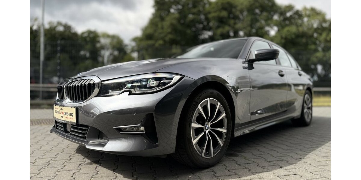 BMW 320d Advantage / Schiebedach / Navi / Keyless 94.000 km 26.290 &euro; Mönchengladbach 41066