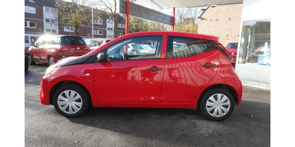 Toyota Aygo X x-Business-Paket 53 KW Klima 1.Hd 100.000 km 6.999 &euro; Neuss 41462