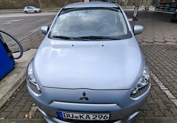 Mitsubishi Space Star 50.300 km 8.200 &euro; Duisburg 47198