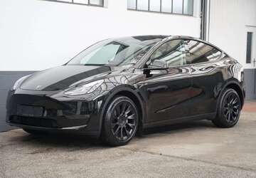 Tesla Model Y 54.243 km 36.950 &euro; Mönchengladbach 41236