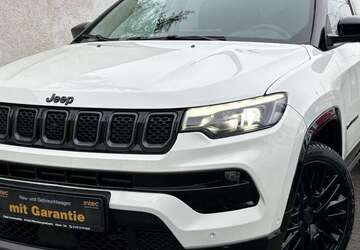 Jeep Compass 32.900 km 24.998 &euro; Mönchengladbach 41063