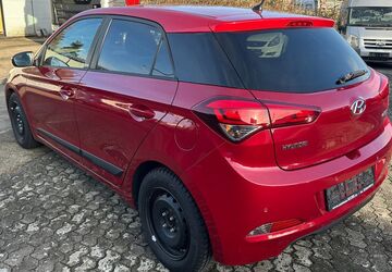 Hyundai i20 77.000 km 8.990 &euro; Neuss 41469