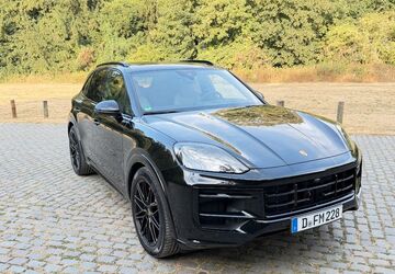 Porsche Cayenne 25.000 km 125.000 &euro; Düsseldorf 40593