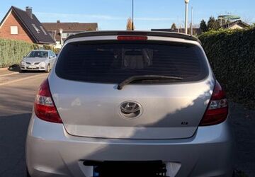 Hyundai i20 87.300 km 3.750 &euro; Krefeld 47809
