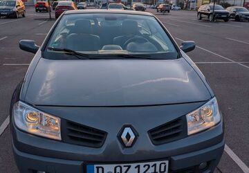Renault Megane 205.000 km 3.200 &euro; Düsseldorf 40225