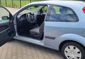 Ford Fiesta 156.169 km 1.700 &euro; Viersen 41747