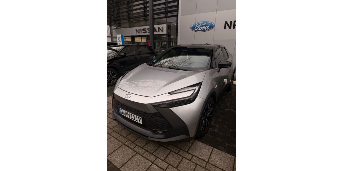 Toyota C-HR 28.900 km 26.700 &euro; Düsseldorf 40235