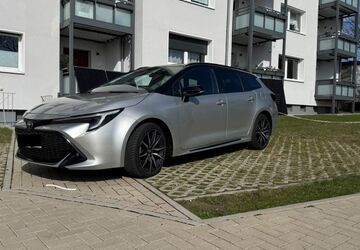 Toyota Corolla 38.500 km 31.490 &euro; Heiligenhaus 42579