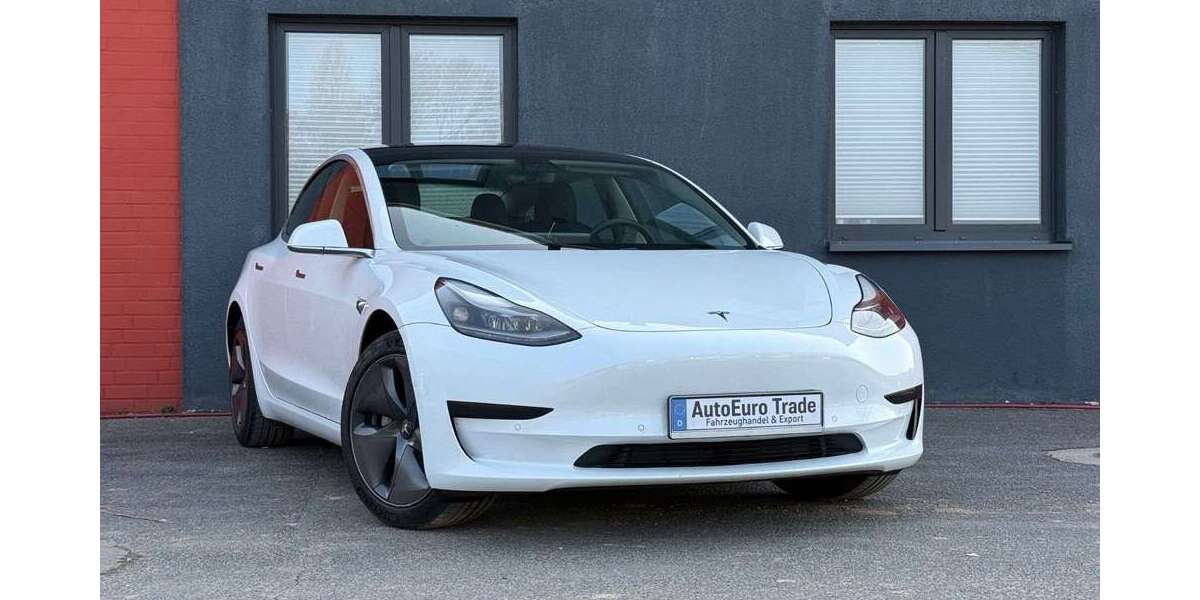 Tesla Model 3 68.942 km 21.900 &euro; Neuss 41472