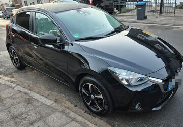 Mazda 2 111.842 km 9.700 &euro; Düsseldorf 40627