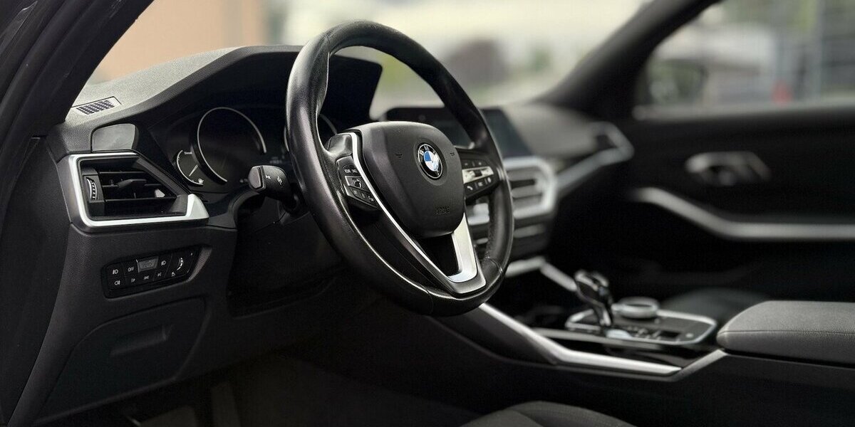 BMW 320d Advantage / Schiebedach / Navi / Keyless 94.000 km 26.290 &euro; Mönchengladbach 41066