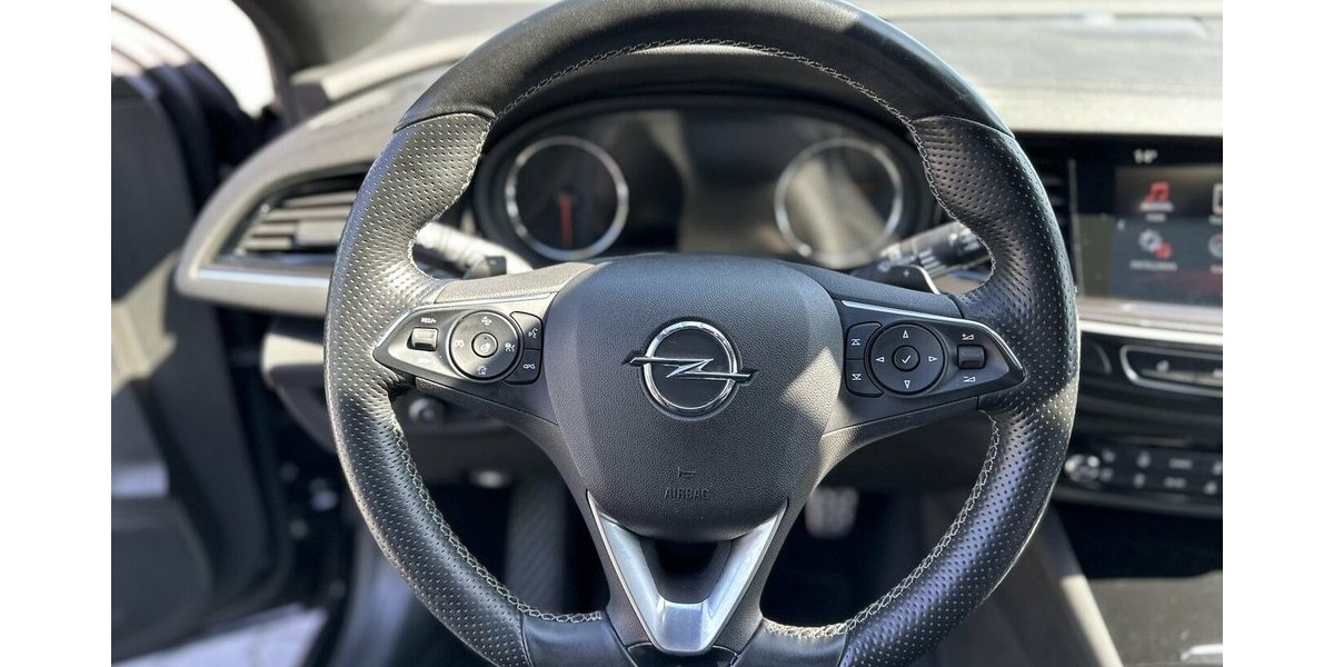 Opel Insignia B Sports Tourer GSi 4x4 / Headup / Pano 140.000 km 12.900 &euro; Mönchengladbach 41066