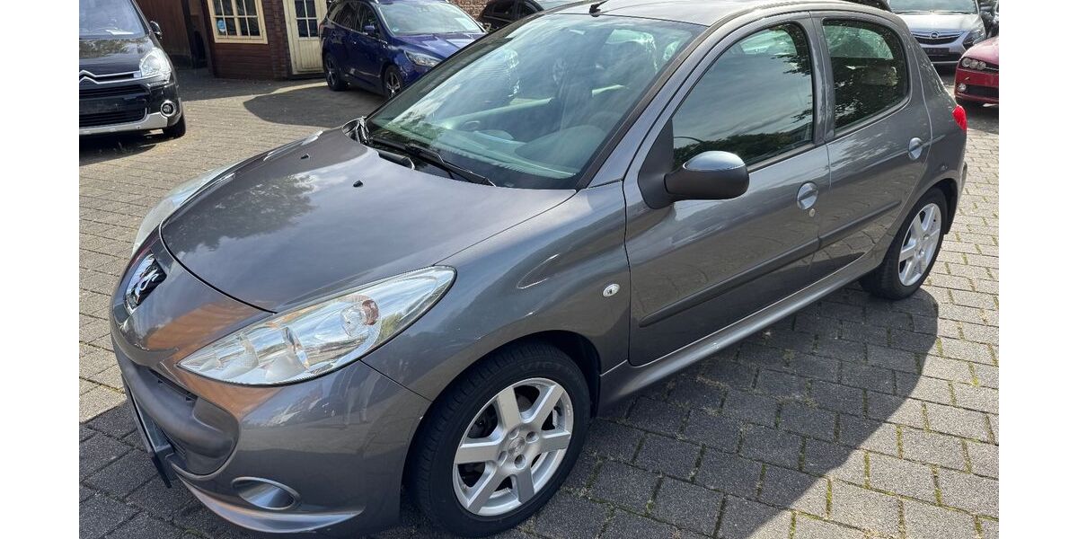 Peugeot 206 124.000 km 2.999 &euro; Neuss 41462