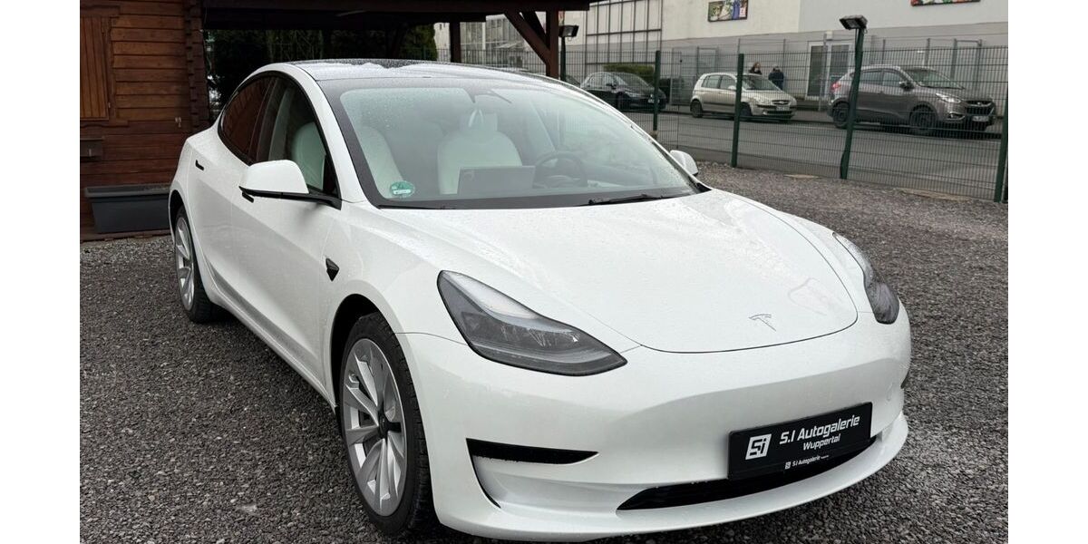 Tesla Model 3 19.000 km 28.950 &euro; Wuppertal 42285