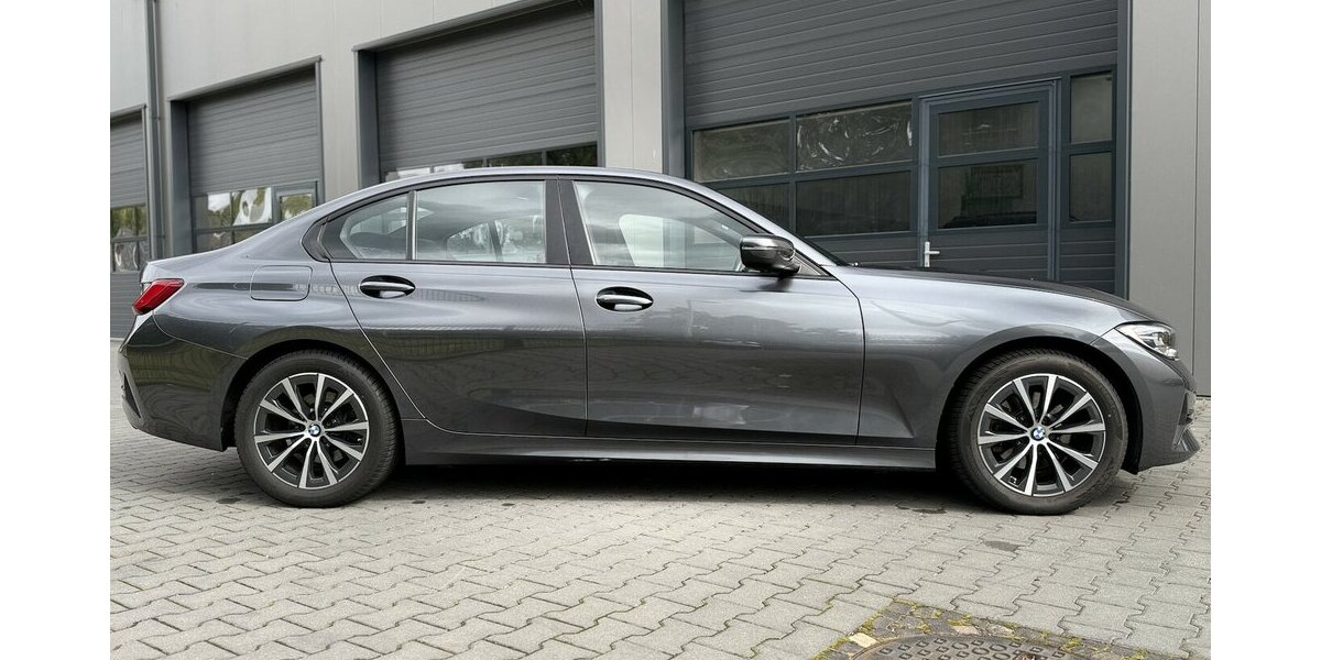 BMW 320d Advantage / Schiebedach / Navi / Keyless 94.000 km 26.290 &euro; Mönchengladbach 41066