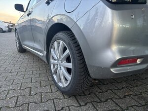 Suzuki Swift Comfort CVT Hybrid +Apple+Navi+Garantie+ 3.550 km 19.890 &euro; Meerbusch 40667