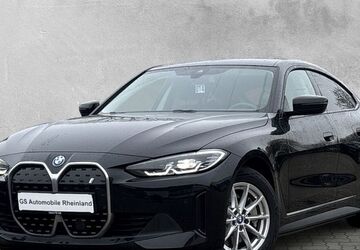 BMW i4 29.984 km 40.400 &euro; Krefeld 47809