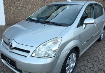 Toyota Corolla Verso 147.000 km 2.600 &euro; Moers 47441