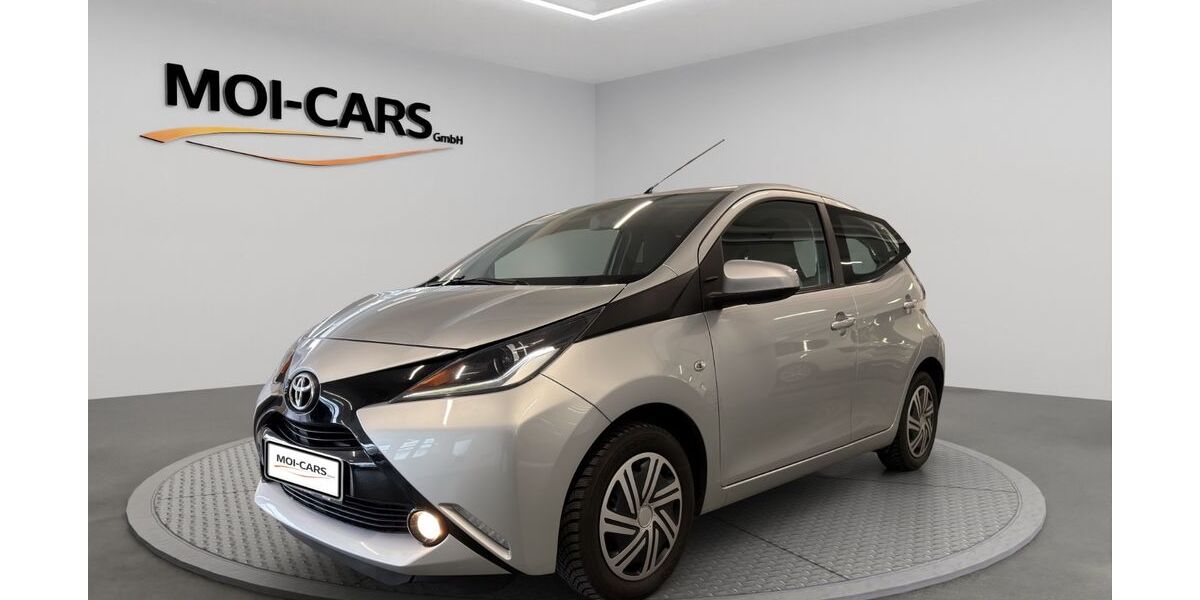 Toyota Aygo (X) 85.990 km 9.990 &euro; Krefeld 47805