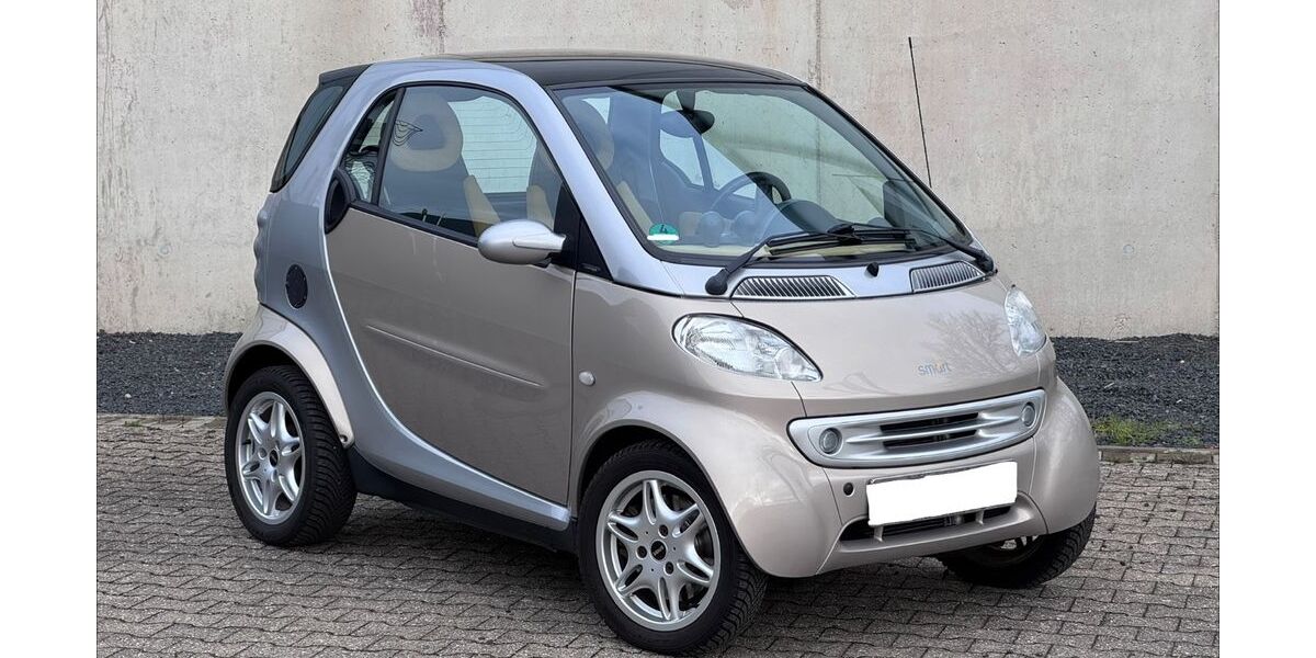 Smart ForTwo 61.930 km 8.900 &euro; Mönchengladbach 41169