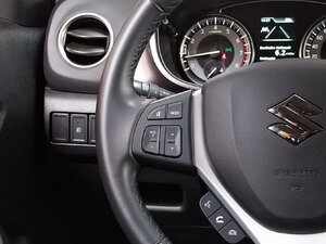 Suzuki Vitara 1.4 Mild-Hybrid Comfort 4x2 Kam Klima 27.380 km 19.940 &euro; HAAN 42781