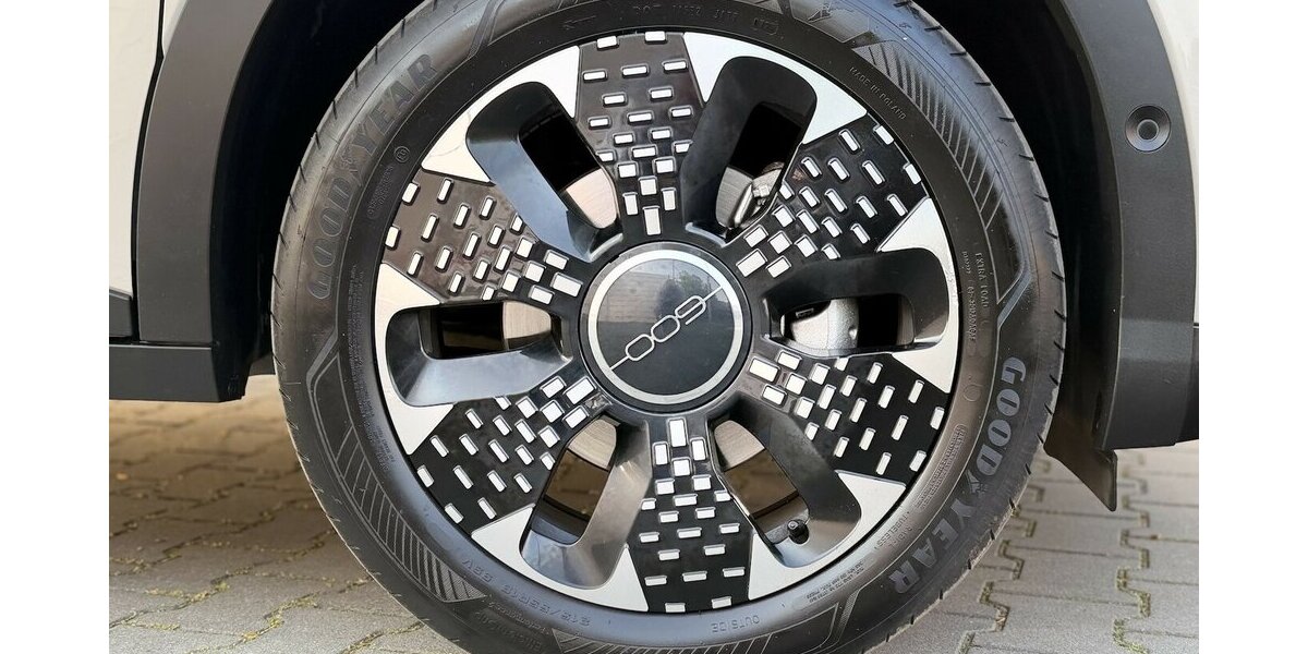 Fiat 600 Hybrid La Prima / KeylessGO / Kamera 26.000 km 18.900 &euro; Mönchengladbach 41066