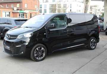 Opel Zafira Life 60.000 km 36.800 &euro; Neuss 41468