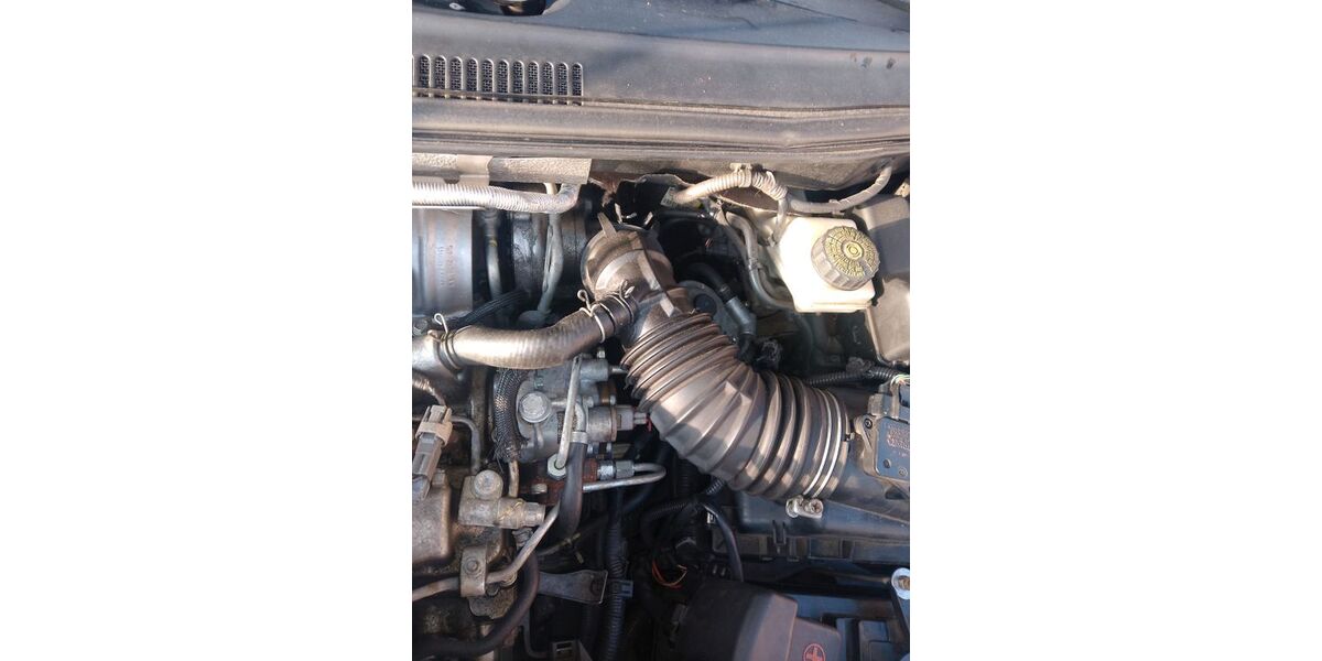 Toyota Avensis 298.000 km 1.300 &euro; Mönchengladbach 41199