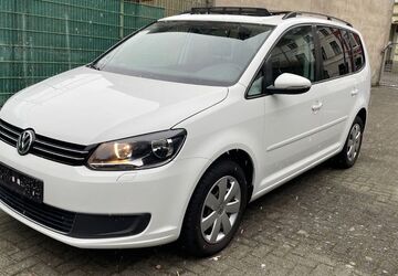 VW Touran 159.000 km 9.600 &euro; Düsseldorf 40547