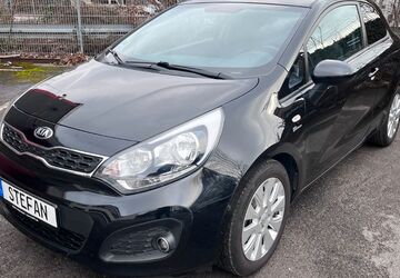 Kia Rio 141.000 km 5.200 &euro; Neuss 41472