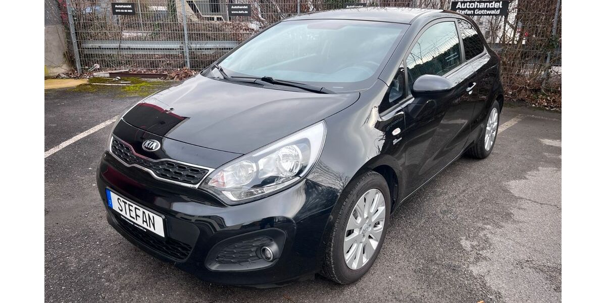 Kia Rio 141.000 km 5.200 &euro; Neuss 41472