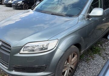 Audi Q7 370.000 km 3.799 &euro; Düsseldorf 40231