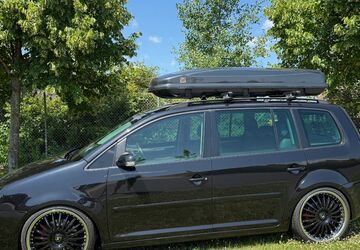 VW Touran 129.000 km 8.444 &euro; Viersen 41751