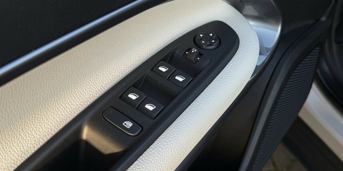 Fiat 600 Hybrid La Prima / KeylessGO / Kamera 26.000 km 18.900 &euro; Mönchengladbach 41066