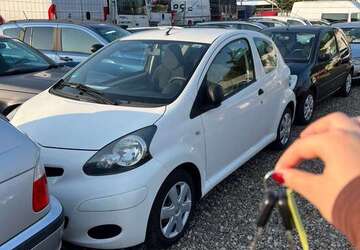 Toyota Aygo 240.000 km 1.850 &euro; Duisburg 47059