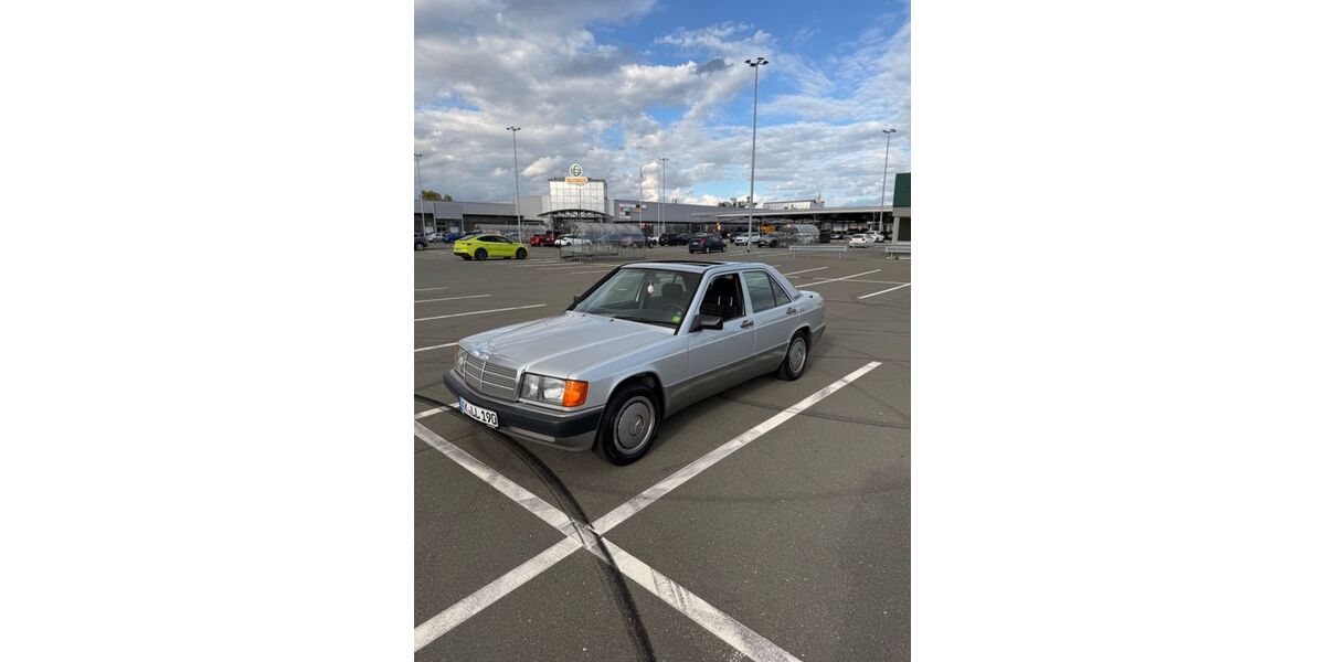 Mercedes-Benz 190 168.000 km 8.499 &euro; Tönisvorst 47918