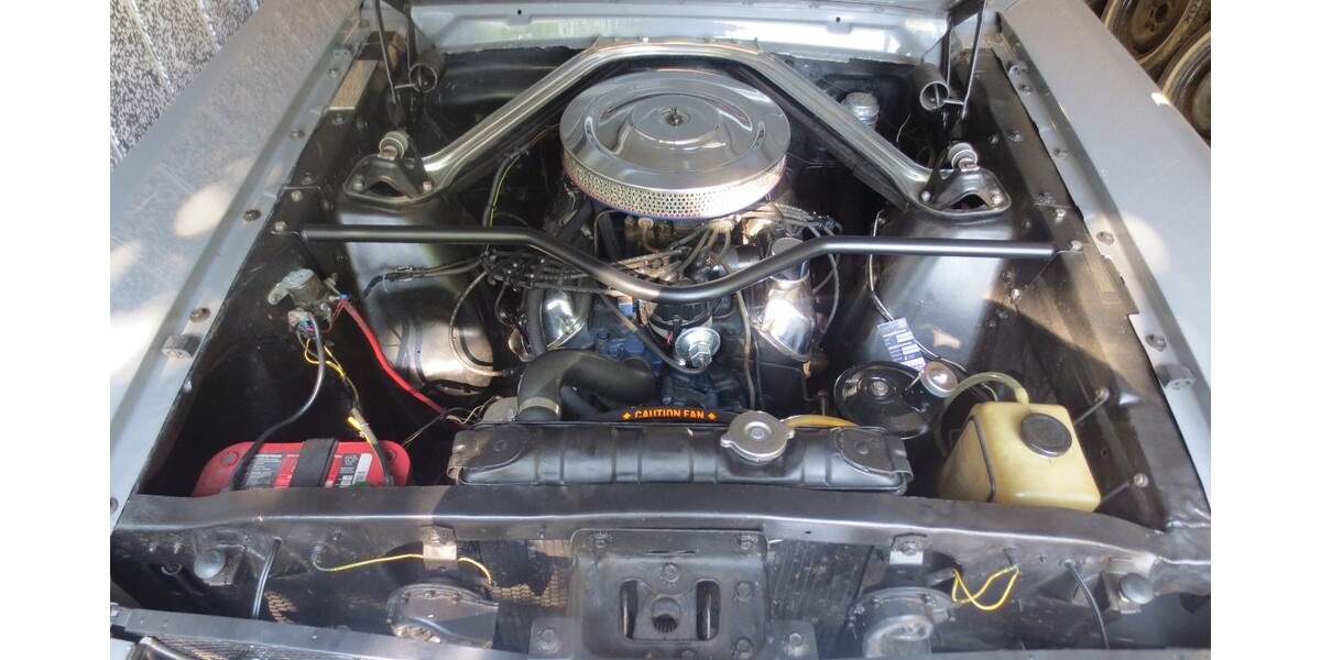 Ford Mustang 10.000 km 34.000 &euro; Remscheid 42853