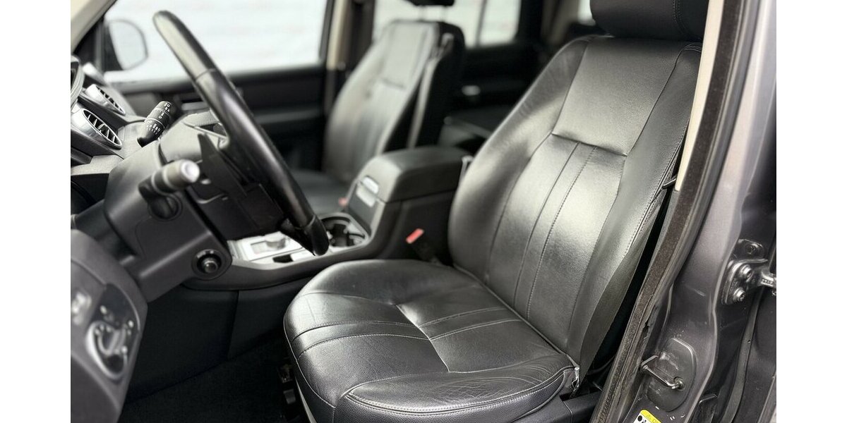 Land Rover Discovery SDV6 / HSE / Kamera / Pano / 7 Sitze 199.000 km 19.890 &euro; Mönchengladbach 41066