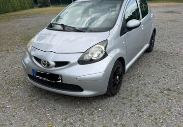 Toyota Aygo (X) 192.763 km 1.400 &euro; Düsseldorf 40472