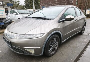 Honda Civic 134.500 km 5.350 &euro; Mönchengladbach - Odenkirchen 41199